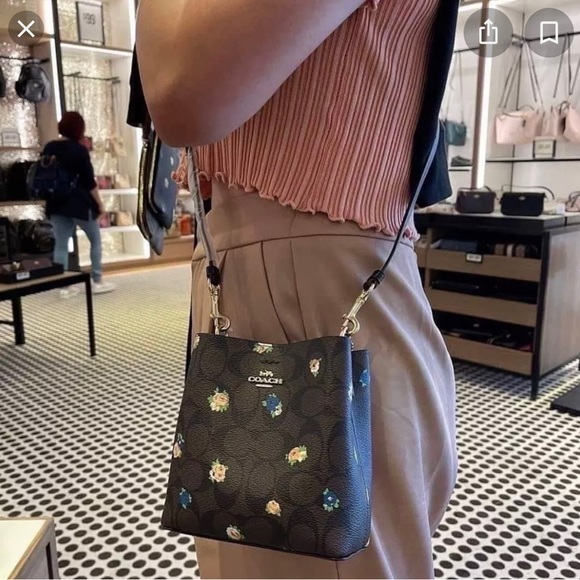 Brand New. - Picture 3 of 4